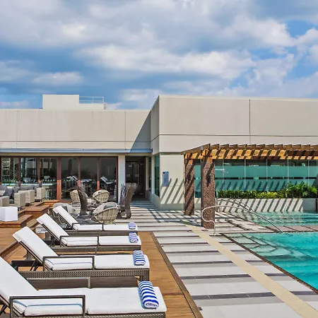 Holiday Inn & Suites Makati By Ihg Makati City Exterior photo Rooftop pool at the hotel