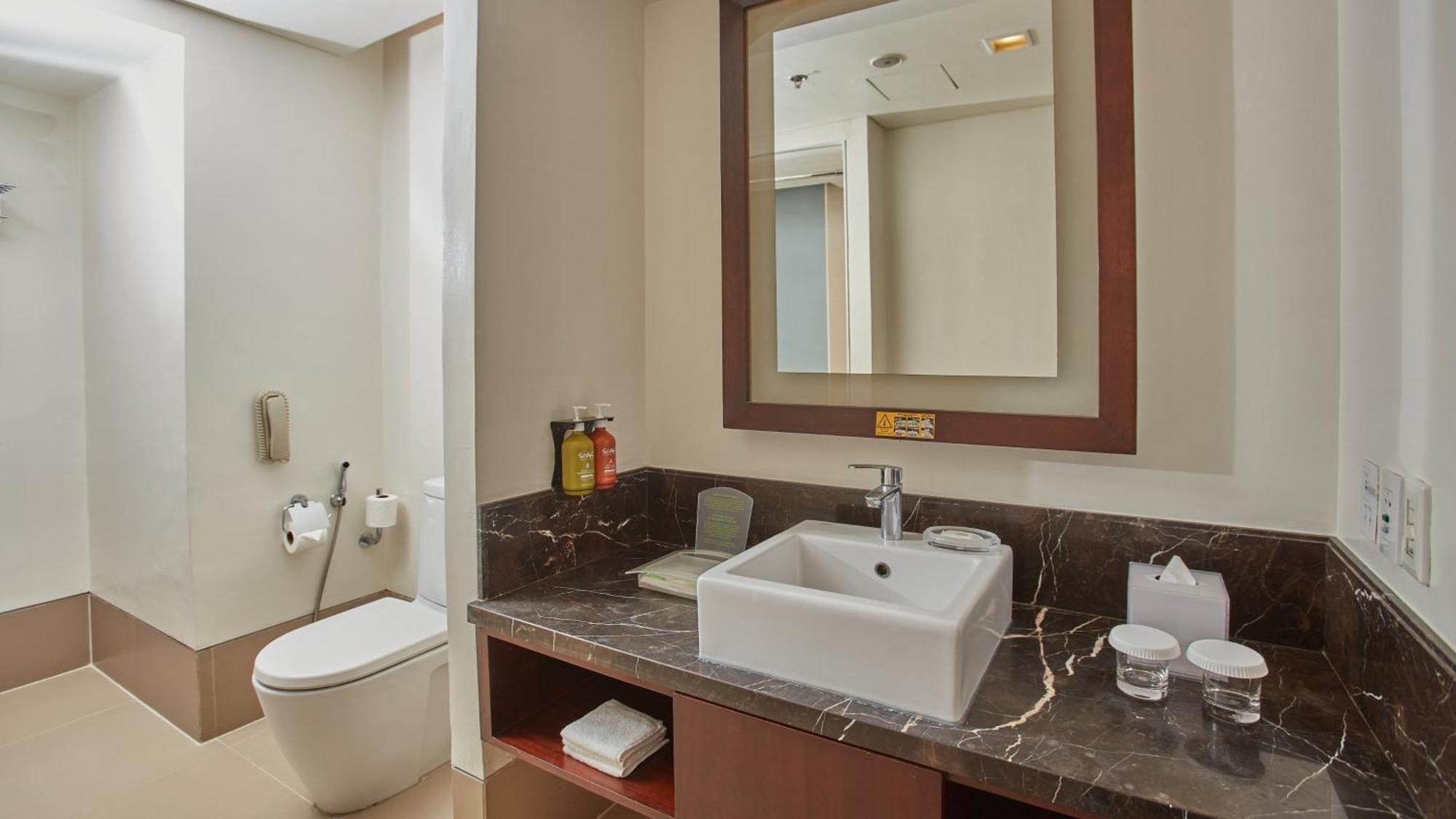 Hotel & Makati By Ihg