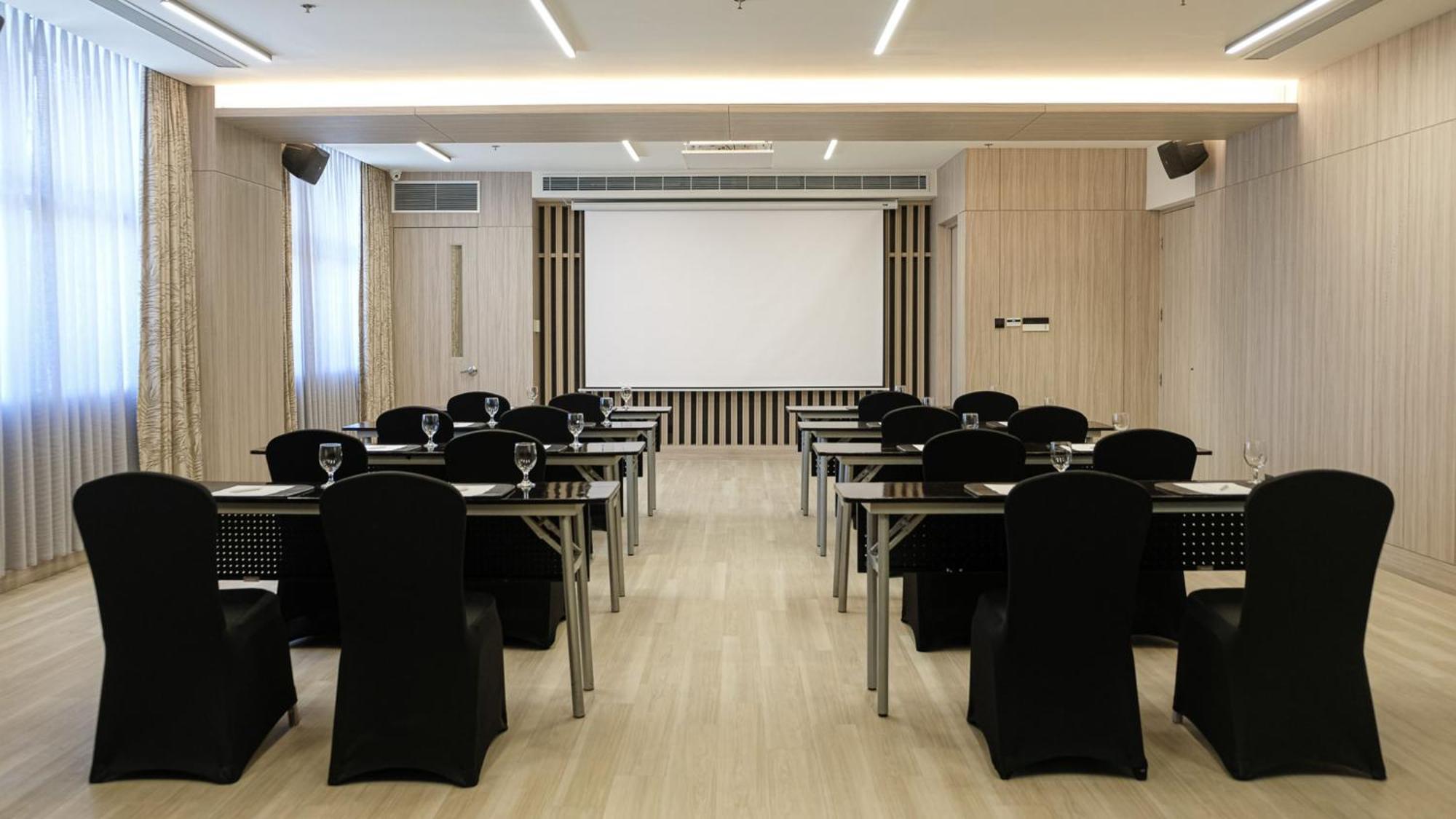 & Makati By Ihg