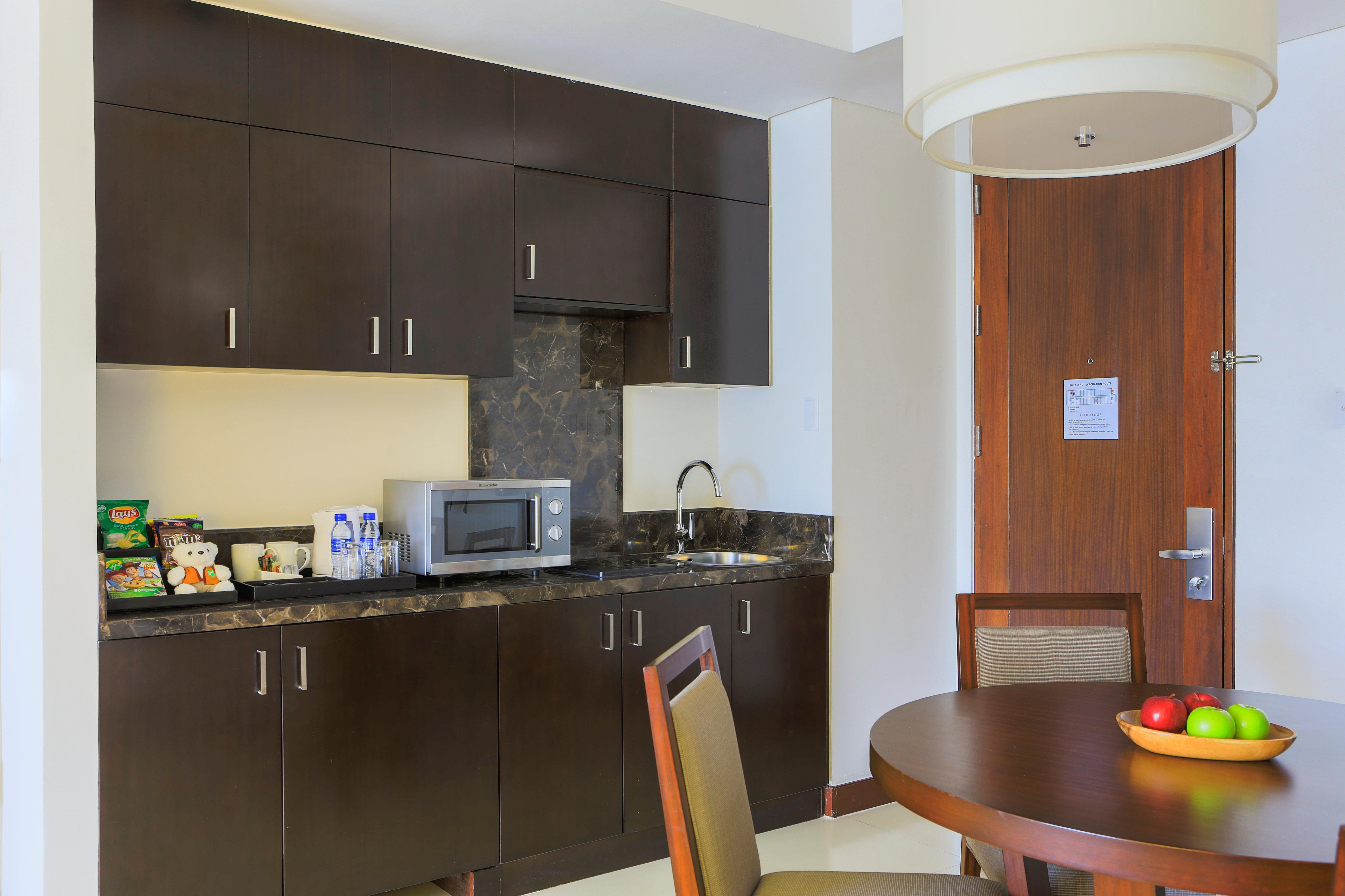 Hotel & Makati By Ihg Makati City
